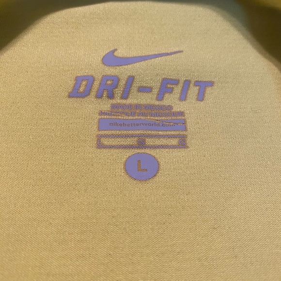 Mens Nike Dri Fit shirt - Picture 4 of 4
